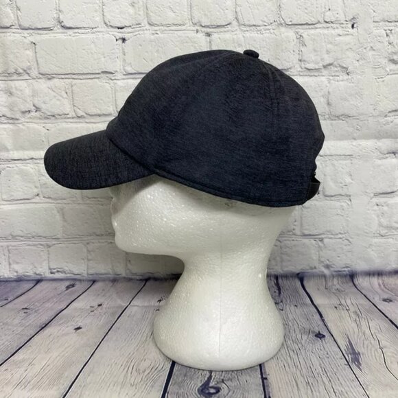 Under ARMOUR Women Hat Running Cap UA OSFA Strap Back Gray Light Polyester - Picture 2 of 6